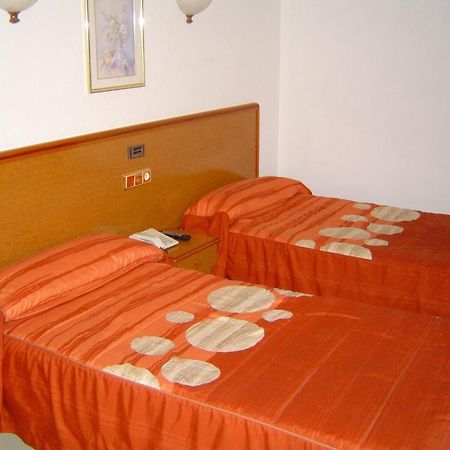 Hotel Lazaro Calamocha Chambre photo