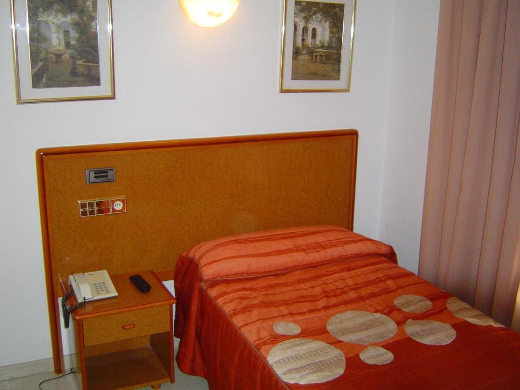 Hotel Lazaro Calamocha Chambre photo